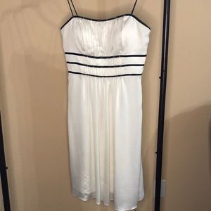 SL.Fashion dress size 8, Off white color